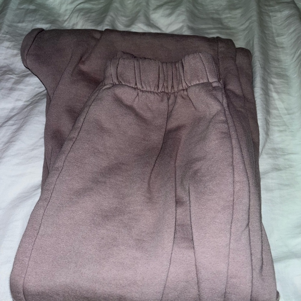 Brandy Melville/ John halt sweat pants